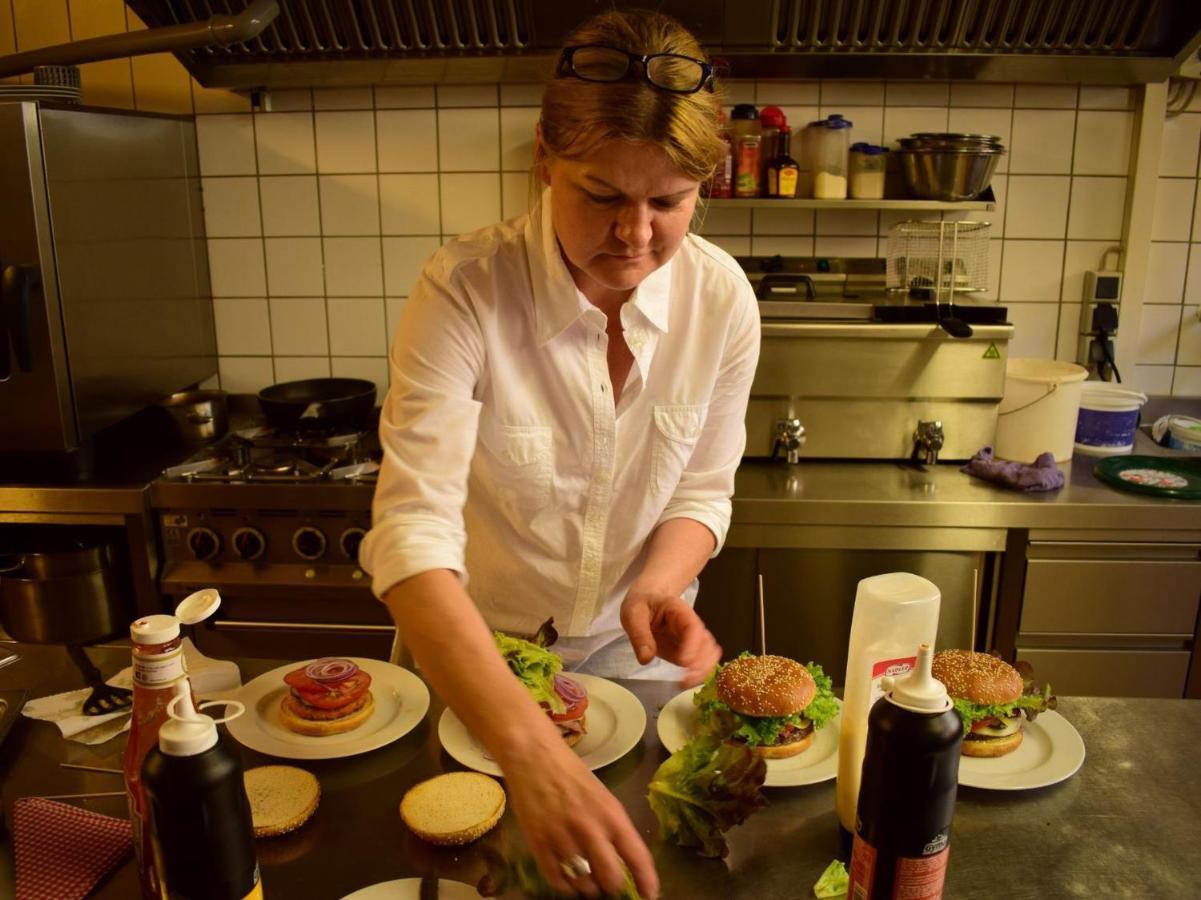 Adler Brasserie Munderkingen Eksteriør billede